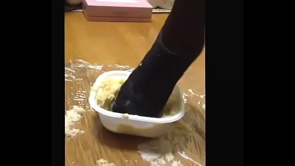 Vis fetish】Bowl of rice topped with chicken and eggs crush Heels beste filmer
