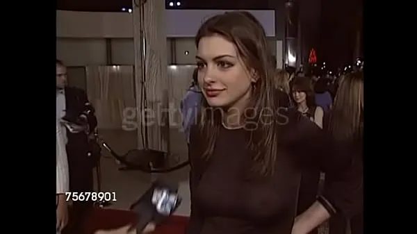 Hiển thị Anne Hathaway in her infamous see-through top Phim hay nhất