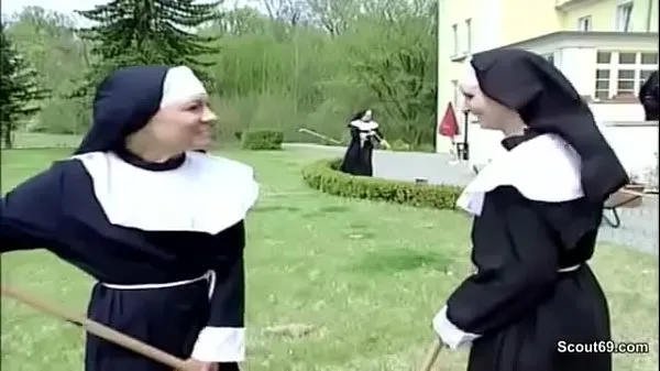 Tunjukkan Horny nun is secretly deflowered by the craftsman Filem terbaik