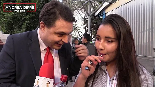 Tampilkan Strange video of a mexican girl with Andrea Dipre Film terbaik