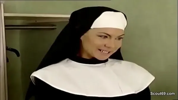 Mostrar Prister fode uma colegial de convento na bunda melhores filmes