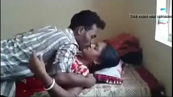 Zobrazit Desi-sex-videos-village-bhabhi-with-tenant 1509267154747 nejlepších filmů