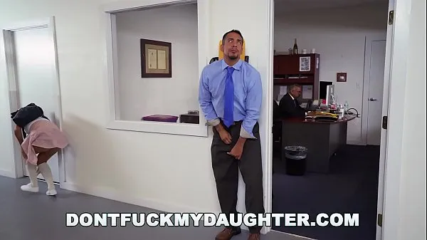 DON'T FUCK MY step DAUGHTER - Bring step Daughter to Work Day ith Victoria Valencia 최고의 영화 표시