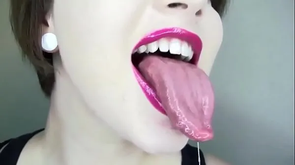 Show Beauty Girls Tongue -1 best Movies
