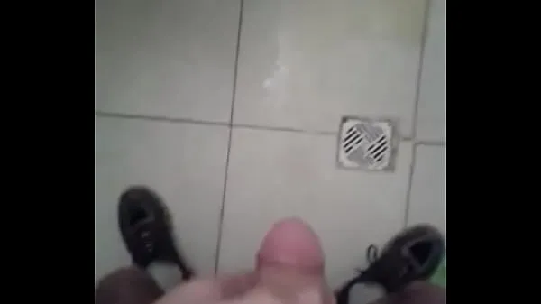最高の映画pissing on the floor表示