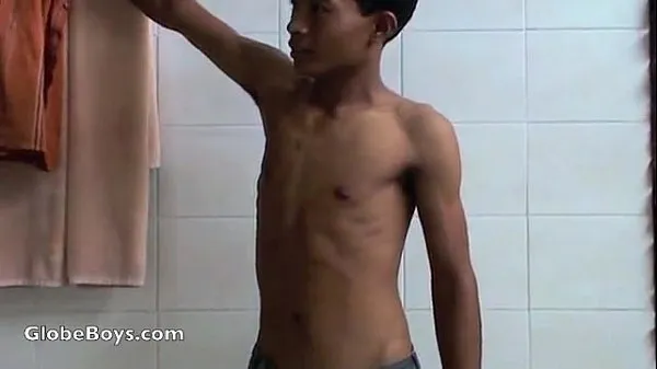 Mutasson Bali Boy unloads his boy seed legjobb filmet
