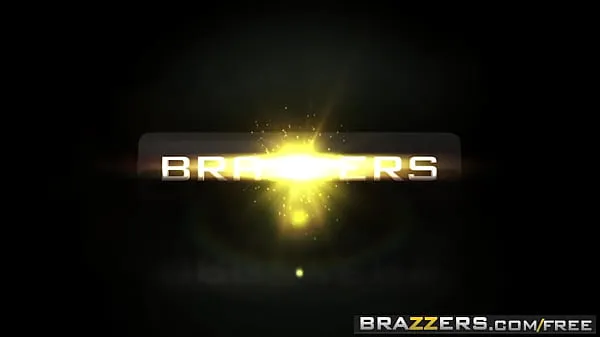 Visa Brazzers - Big Tits at Work - (Lauren Phillips, Danny D) - The New Girl bästa filmer