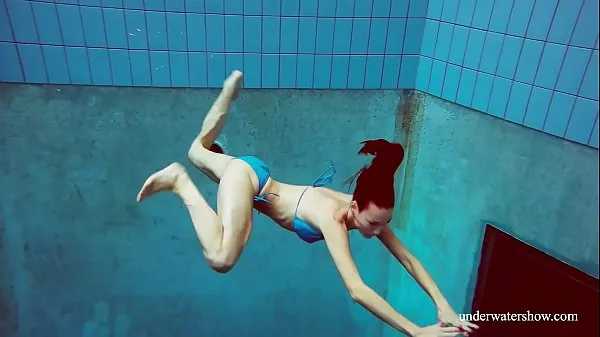 Tunjukkan Blue Bikini tight pussy Martina underwater Filem terbaik