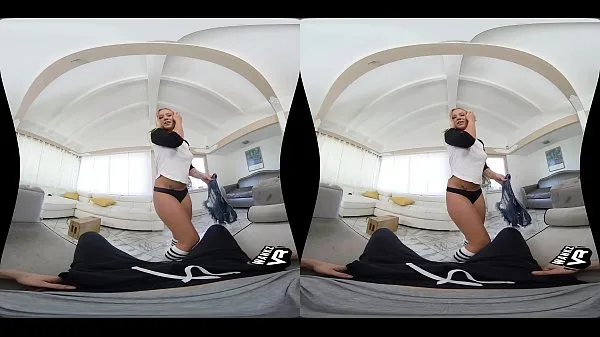 Tunjukkan Intense VR Threesome with Bailey Brooke and Vienna Black - WankzVR Filem terbaik