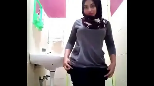 Show Aunt hijab masturbates in hot bathroom best Movies
