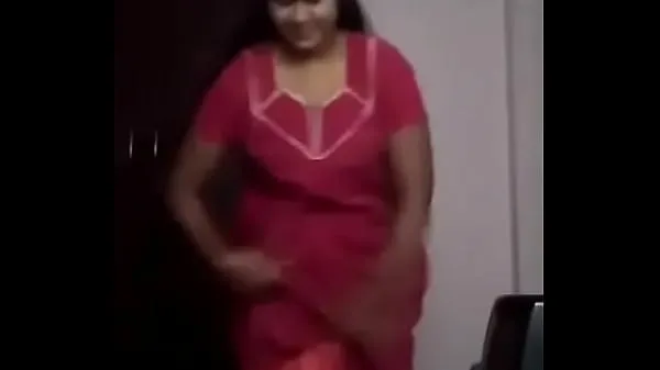 Red Nighty indian babe with big natural boobies بہترین فلمیں دکھائیں