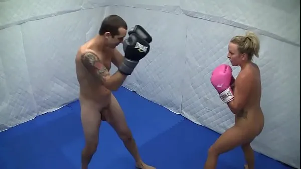 Dre Hazel defeats guy in competitive nude boxing match 최고의 영화 표시