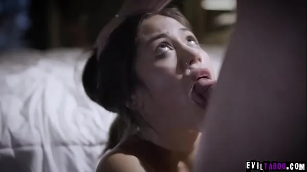 عرض Kendra Spade after her step-dad once again sexually a. her and fills her mouth with sperm أفضل الأفلام