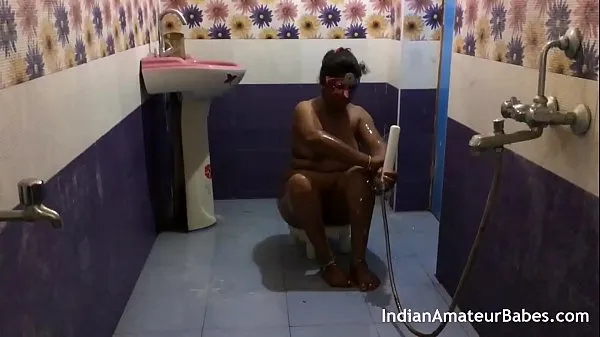 Vis Indian wife fuck with friend absence of her husband in shower bedste film