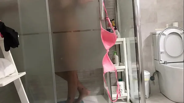 Tampilkan sister in law spied in the shower Film terbaik