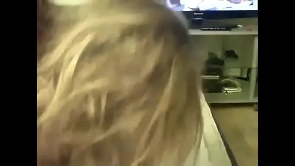 Tampilkan Stepmom Gives Step Son Head While He Watches Porn Film terbaik