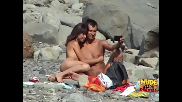 Toon AT NUDE BEACHES WITH HIDDEN CAMERA beste films