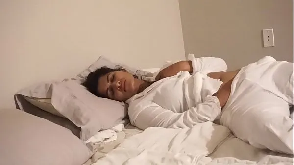 Εμφάνιση Alone Aunty playing in bed Cums many times - Maya καλύτερων ταινιών