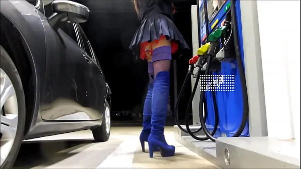 Crossdresser Mini Skirt in Public --Gas station بہترین فلمیں دکھائیں