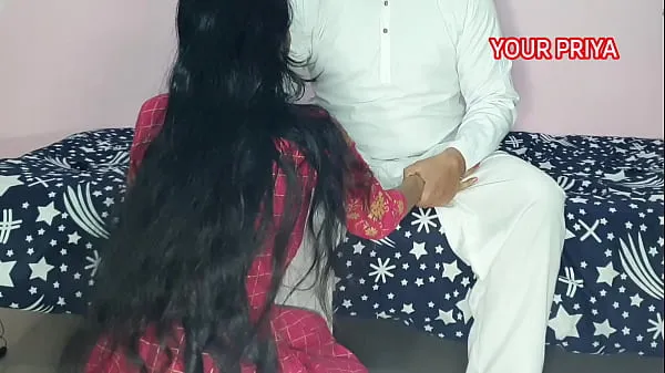 แสดง Priya, who came from the NEW YEAR party, was forcefully sucked by her father-in-law by holding her head and then thrashed her for a tremendous amount. in clear Hindi voice ภาพยนตร์ที่ดีที่สุด