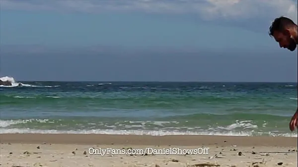 Zobraziť Nudist Beach - Naked outdoor najlepšie filmy