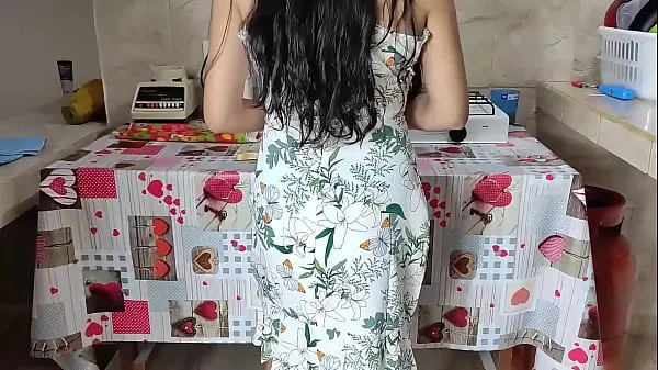 Hiển thị My Stepmom Housewife Cooking I Try to Fuck her with my Big Cock - The New Hot Young Wife Phim hay nhất