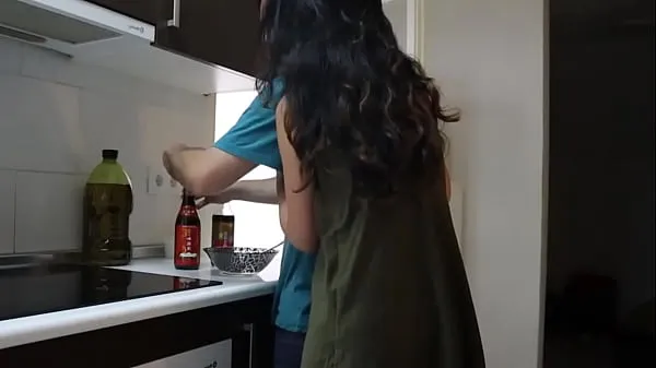 Mutasson Chinese beauty fell in love with a big cock while studying abroad, and was fucked wildly in the kitchen by a foreign friend while her boyfriend was not there legjobb filmet
