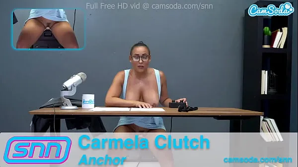 Toon Camsoda News Network Reporter reads out news as she rides the sybian beste films