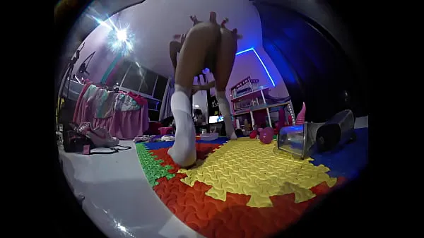 Teddy bear with hidden camera, I can't believe what my step sister does when she's alone in her room 최고의 영화 표시