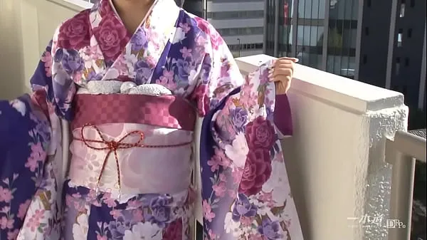 แสดง Rei Kawashima Introducing a new work of "Kimono", a special category of the popular model collection series because it is a 2013 seijin-shiki! Rei Kawashima appears in a kimono with a lot of charm that is different from the year-end and New Year ภาพยนตร์ที่ดีที่สุด