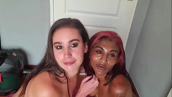 Vis Mixed race LESBIANS covering up each others faces with SALIVA as well as sharing sloppy tongue kisses beste filmer