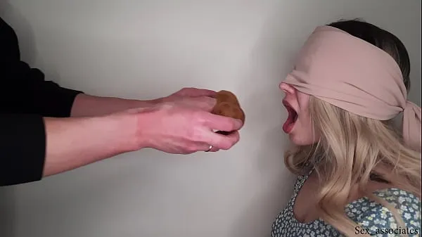 Näytä Blindfolded dumb step sister tricked into sucking my dick and swallowing cum with the taste game parasta elokuvaa