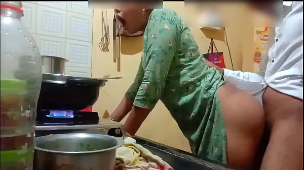 Indian sexy wife got fucked while cooking بہترین فلمیں دکھائیں