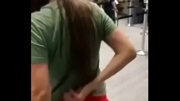 Anal Plug remove and lick at the gym 최고의 영화 표시