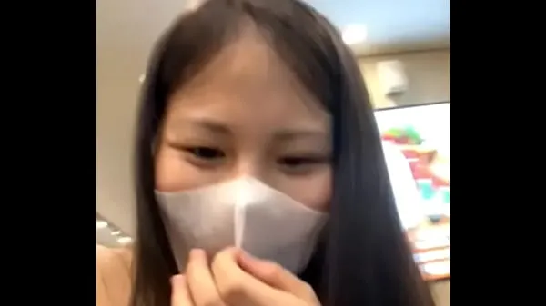 Vis Vietnamese girls call selfie videos with boyfriends in Vincom mall bedste film
