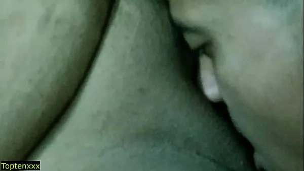 Prikaži Hot bhabhi XXX step-family sex with teen devar! Indian hot sex najboljših filmov