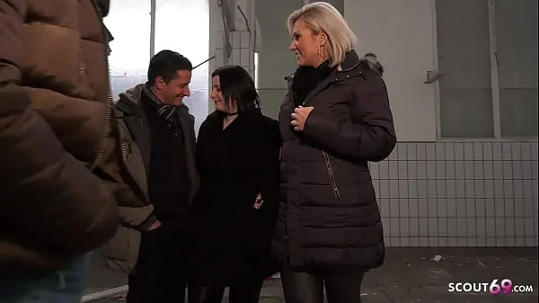 Tunjukkan German MILF Tatjana Young and Teen Elisa18 talk to Swinger Foursome Filem terbaik