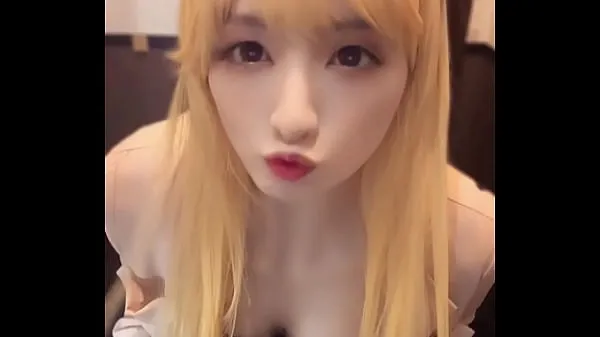 Individual photo Video masturbating by a beautiful woman with a long blonde 최고의 영화 표시