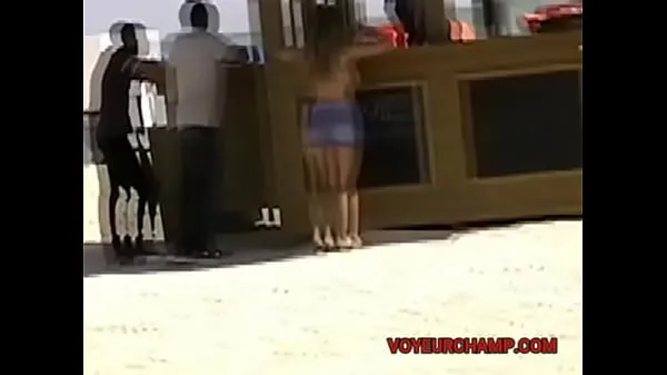 Tunjukkan Exhibitionist Wife 37 & 42 Pt1 - MILF Heather Silk Public Shaved Pussy Flash For Topless Beach Voyeur Filem terbaik