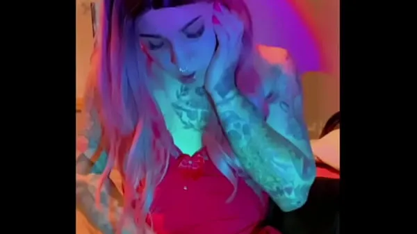 Trans girl Emma Ink gives a hot handjob wearing a red babydollसर्वोत्तम फिल्में दिखाएँ