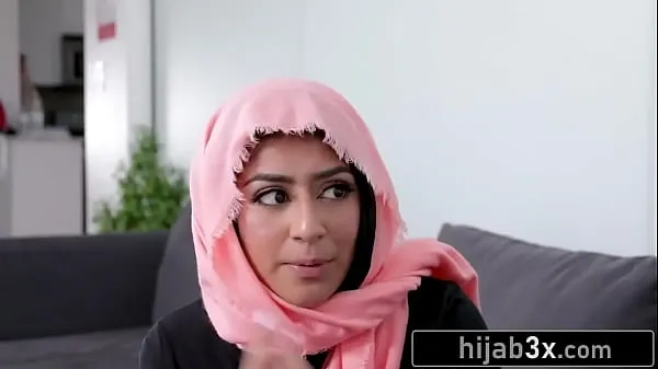 Hot Muslim Teen Must Suck & Fuck Neighbor To Keep Her Secret (Binky Beaz بہترین فلمیں دکھائیں