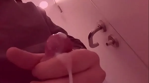 Tunjukkan 18 yo boy drains dick in public toilet Filem terbaik