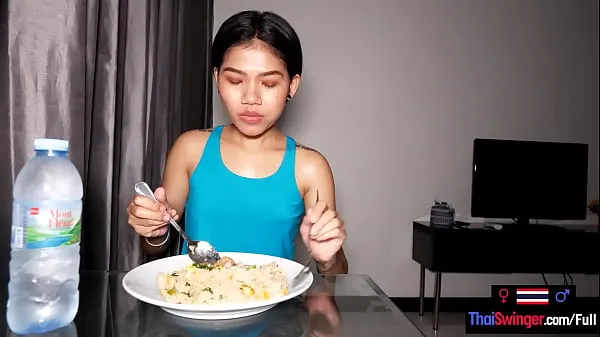 Vis Tiny Thai amateur teen girlfriend Namtam homemade dinner and fucked beste filmer