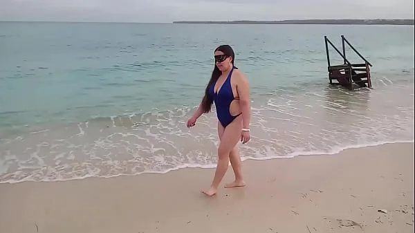 My Stepmother Asked Me To Take Some Pictures Of Her On The Beach The Next Day We Walked And Alone I Filled Her With Cum In Front Of The Sea 2 FULLONXRED 최고의 영화 표시