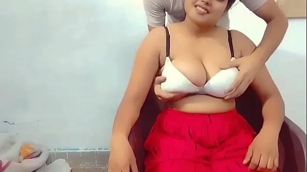 Tunjukkan My landlady made me give her a massage. Then I caught her boobs were very big xxx soniya Filem terbaik
