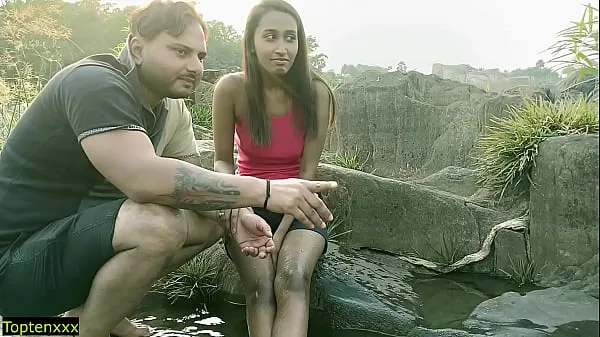 Tunjukkan Indian Outdoor Dating sex with Teen Girlfriend! Best Viral Sex Filem terbaik