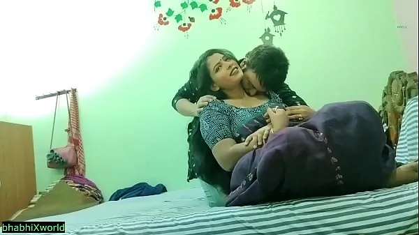 Pokaż New Bengali Wife First Night Sex! With Clear Talking najlepsze filmy