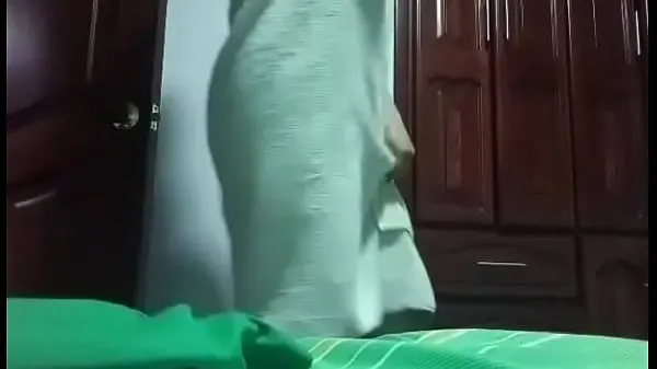 Visa Homemade video of the church pastor in a towel is leaked. big natural tits bästa filmer